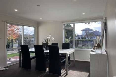 Photo of property in 9 Mappleton Avenue, Burnside, Christchurch, 8053