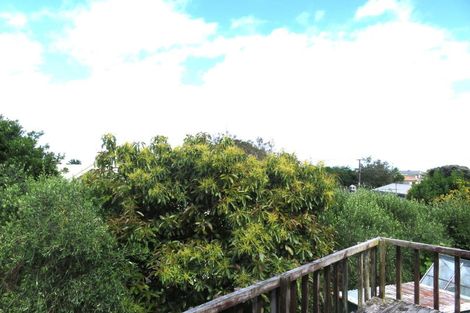 Photo of property in 1101 Queen Street, Thames, 3500