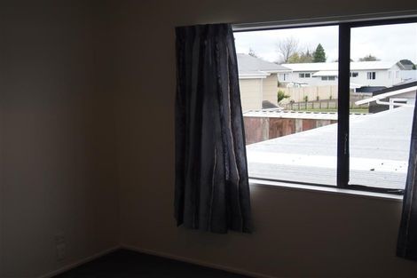 Photo of property in 2/2 Silvan Place, Bell Block, New Plymouth, 4312