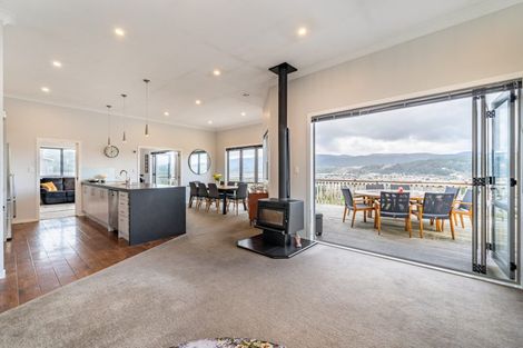 Photo of property in 13a Riverstone Drive, Riverstone Terraces, Upper Hutt, 5018