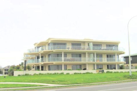 Photo of property in 410/178 Marine Parade, Mount Maunganui, 3116
