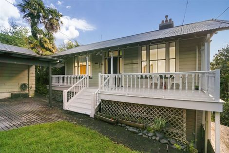 Photo of property in 145 Ocean View Road, Hillcrest, Auckland, 0627