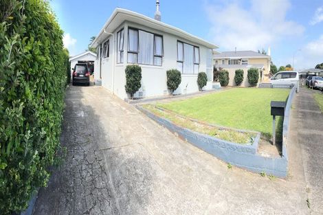 Photo of property in 25 Battiscombe Terrace, Waitara, 4320