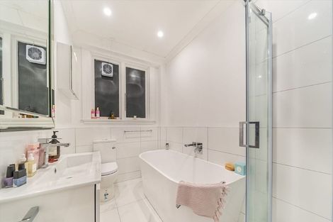 Photo of property in 246u3 Oriental Parade, Oriental Bay, Wellington, 6011