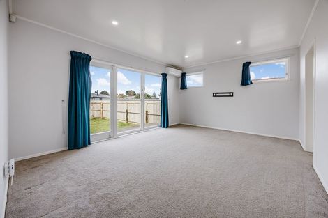 Photo of property in 21 President Avenue, Papakura, 2110