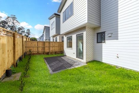 Photo of property in 31 Whiteywood Street, Westgate, Auckland, 0814