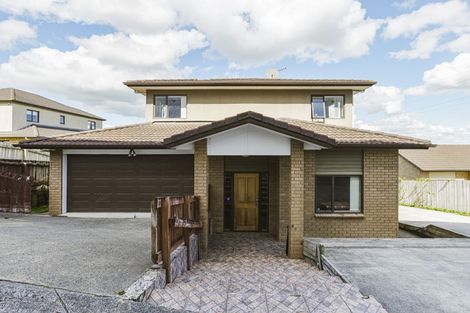 Photo of property in 20 Fairchild Avenue, Goodwood Heights, Auckland, 2105