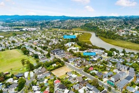 Photo of property in 2 Renata Crescent, Te Atatu Peninsula, Auckland, 0610