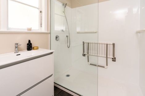 Photo of property in 51 Middleton Road, Johnsonville, Wellington, 6037
