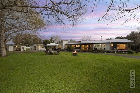 Photo of property in 2246 State Highway 16, Helensville, 0875