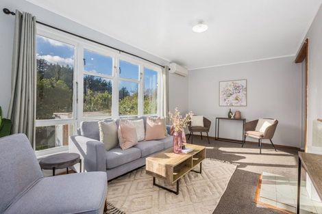 Photo of property in 10 Lincoln Grove, Cannons Creek, Porirua, 5024