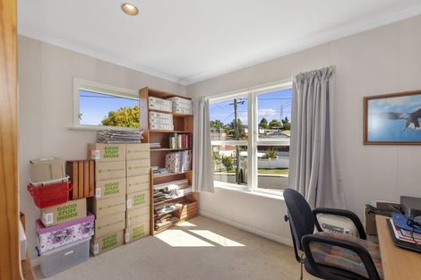 Photo of property in 23 Merchant Avenue, Te Atatu South, Auckland, 0610