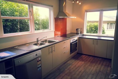 Photo of property in 32 Pembroke Road, Northland, Wellington, 6012