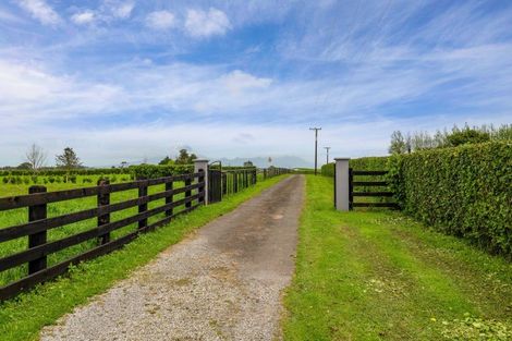 Photo of property in 312 Corbett Road, Paraite, New Plymouth, 4373