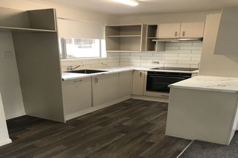 Photo of property in 119 Lynn Road, Bayview, Auckland, 0629