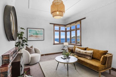 Photo of property in 155 Severn Street, Island Bay, Wellington, 6023