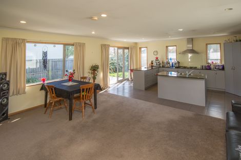 Photo of property in 21 Cridland Street West, Kaiapoi, 7630