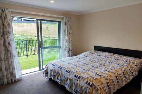 Photo of property in 175 Navigation Drive, Whitby, Porirua, 5024