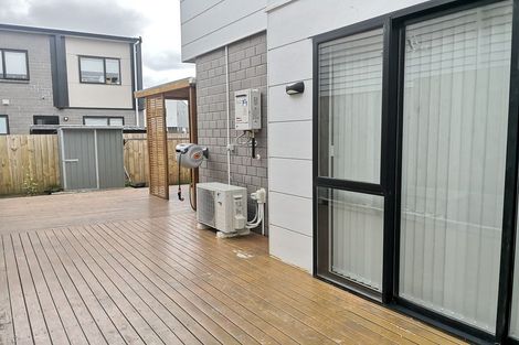 Photo of property in 9b Poruru Close, Papakura, 2110