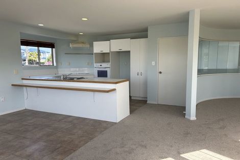 Photo of property in 2/991 Beach Road, Torbay, Auckland, 0630
