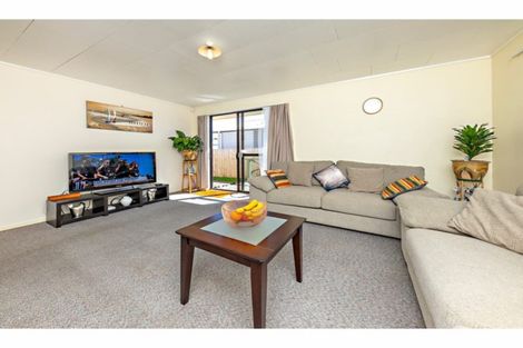 Photo of property in 3/35 Waterview Road West, Takanini, 2112