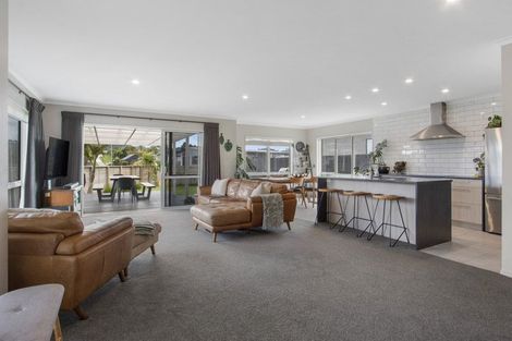 Photo of property in 7 Seafoam Place, Waihi Beach, 3611