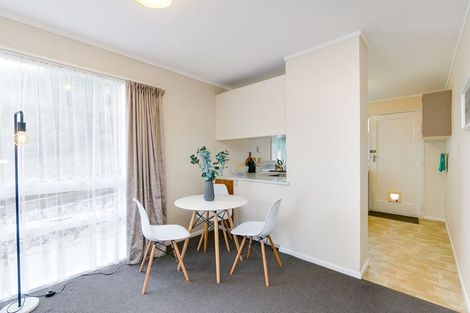 Photo of property in 6 Downing Street, Crofton Downs, Wellington, 6035