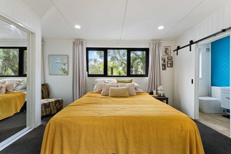 Photo of property in 3 Huia Road, Titirangi, Auckland, 0604