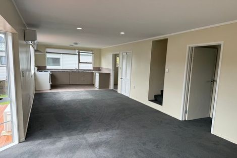 Photo of property in 223 Waitemata Drive, Ranui, Auckland, 0612