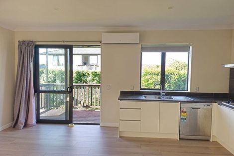 Photo of property in 52 Matua Road, Huapai, Kumeu, 0810