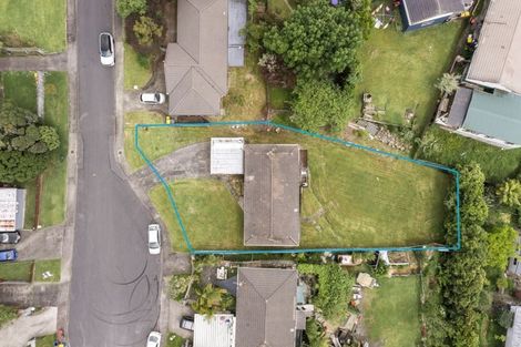 Photo of property in 8 Kilcar Place, Massey, Auckland, 0614