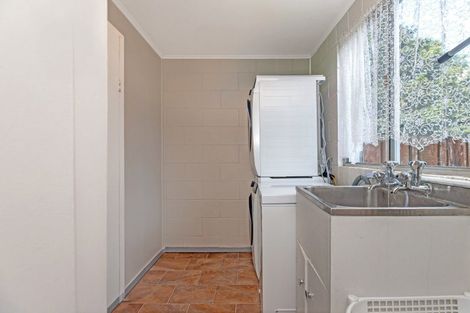 Photo of property in 2/10 Queens Road, Elgin, Gisborne, 4010