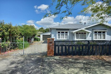 Photo of property in 42 Kingswood Street, Takaro, Palmerston North, 4412