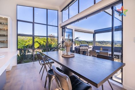 Photo of property in 22 Mount Marua Drive, Timberlea, Upper Hutt, 5018