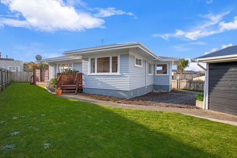Photo of property in 37 Hooper Avenue, Pukekohe, 2120