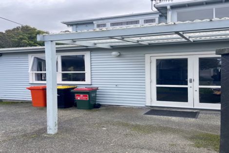 Photo of property in 10 Helen Street, Brooklyn, Wellington, 6021