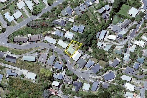 Photo of property in 11 Southern Cross Crescent, Island Bay, Wellington, 6023