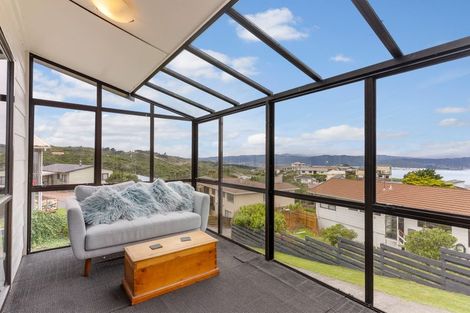Photo of property in 11 Sunhaven Drive, Newlands, Wellington, 6037