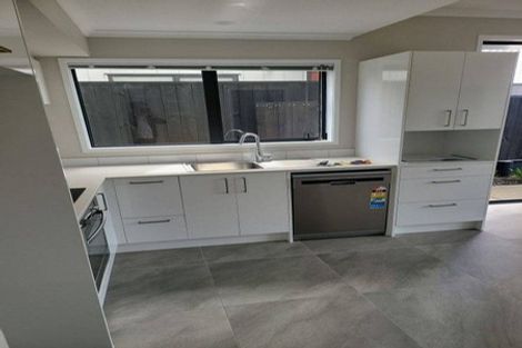 Photo of property in 14 Raranga Lane, Hobsonville, Auckland, 0616