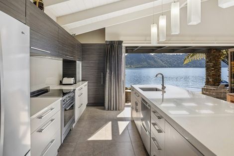 Photo of property in 17 Steep Street, Lake Okareka, Rotorua, 3076