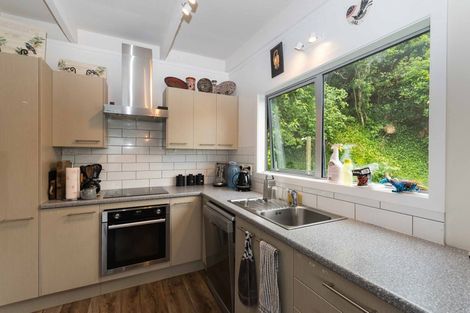 Photo of property in 2/194 Barnard Street, Wadestown, Wellington, 6012