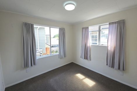 Photo of property in 68 Hutchinsons Road, Bucklands Beach, Auckland, 2014