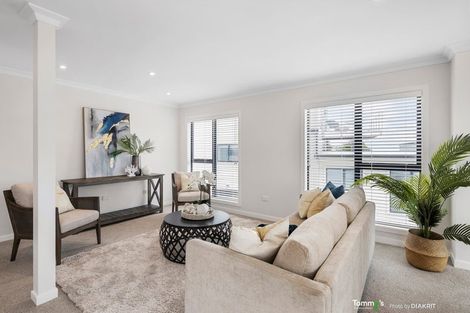 Photo of property in 25u2 Thane Road, Roseneath, Wellington, 6011