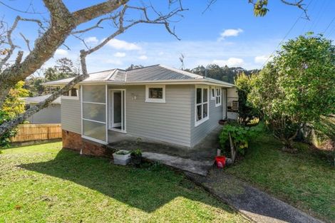 Photo of property in 2 Lowtherhurst Road, Massey, Auckland, 0614