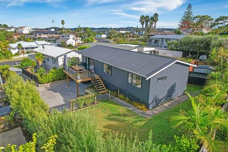 Photo of property in 85b Rosario Crescent, Red Beach, 0932