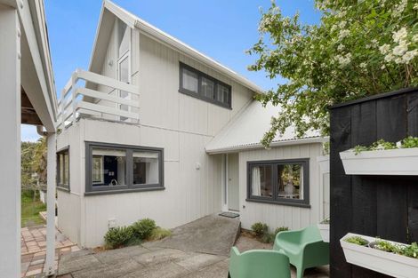 Photo of property in 49 Great North Road, Saint Johns Hill, Whanganui, 4501