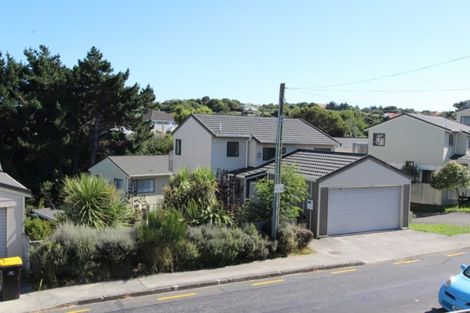 Photo of property in 28 Morere Street, Titahi Bay, Porirua, 5022
