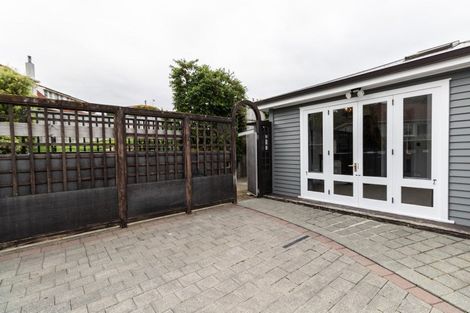 Photo of property in 30 Collins Avenue, Tawa, Wellington, 5028