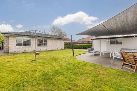 Photo of property in 10 Karnak Crescent, Russley, Christchurch, 8042