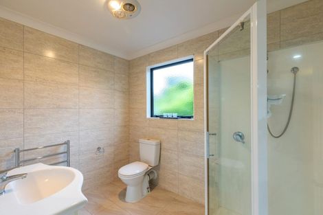 Photo of property in 18a Enderby Drive, Te Atatu Peninsula, Auckland, 0610